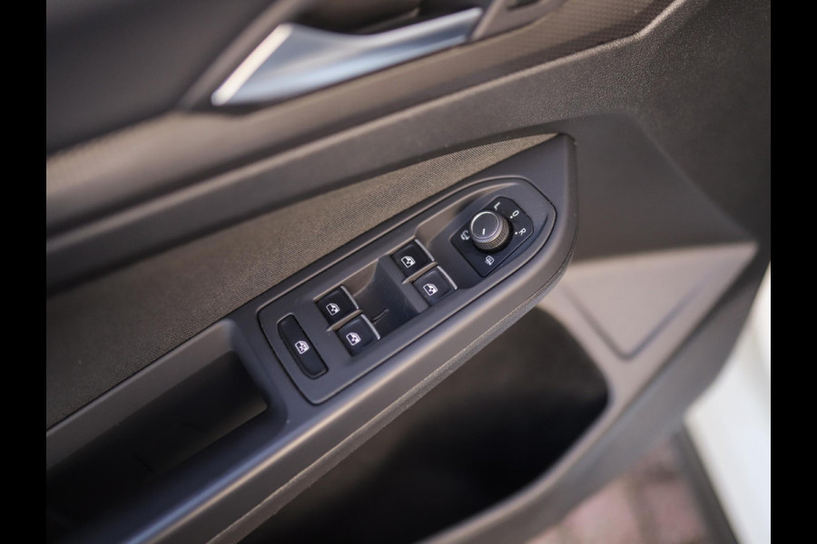 Volkswagen Golf 2.0 TSI GTI IQ-Light | Camera | Stuur/Stoelverw. | ACC