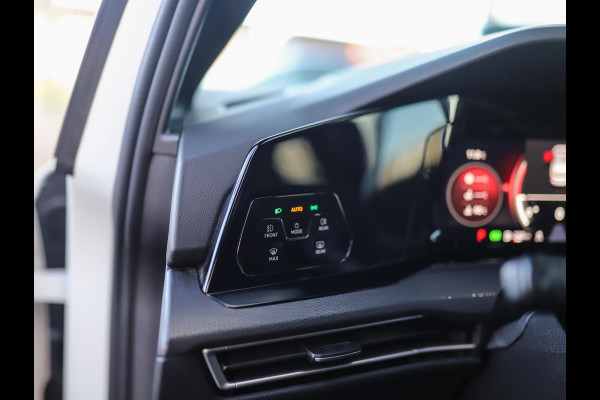 Volkswagen Golf 2.0 TSI GTI IQ-Light | Camera | Stuur/Stoelverw. | ACC