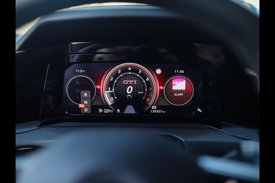 Volkswagen Golf 2.0 TSI GTI IQ-Light | Camera | Stuur/Stoelverw. | ACC