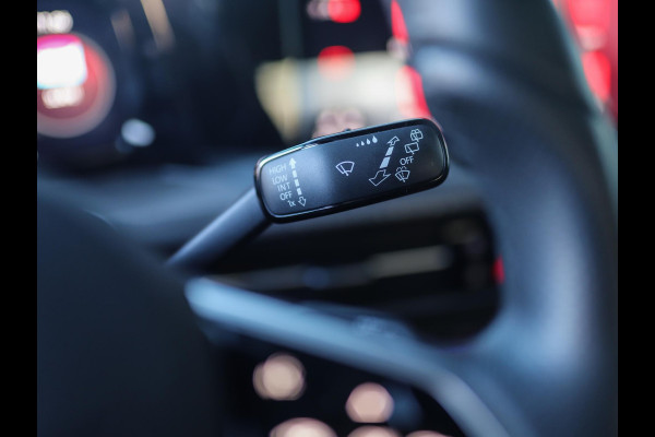 Volkswagen Golf 2.0 TSI GTI IQ-Light | Camera | Stuur/Stoelverw. | ACC