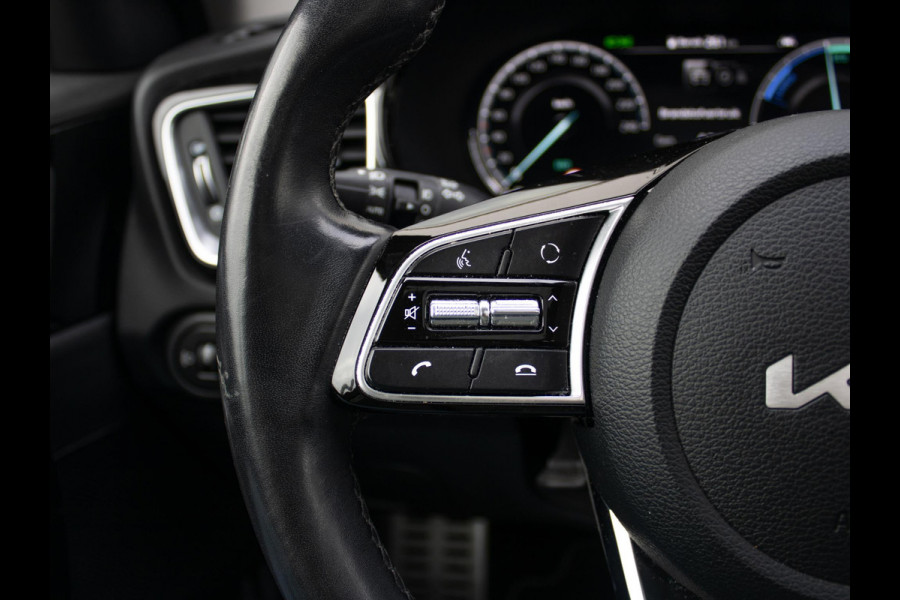 Kia Xceed 1.6 GDi PHEV ExecutiveLine | Schuif/Kanteldak | Stoel/stuur verwarming | LEDER | NL + Dealer onderhouden | Carplay | Cruise control | Climate control |