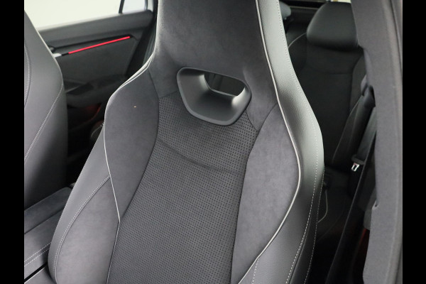 Škoda Superb Combi Sportline Business PHEV 1.5 TSI 204 pk 6 versn. DSG | Panoramadak, elektrisch bedienbaar | Trekhaak, wegklapbaar | Travel Assist Plus Sportline | Dynamic Chassis Control Pakket | CANTON Soundsystem | Lichtmetalen velgen 19 inch Torcular zwart gepolijst