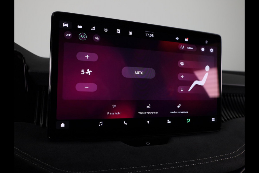 Škoda Superb Combi Sportline Business PHEV 1.5 TSI 204 pk 6 versn. DSG | Panoramadak, elektrisch bedienbaar | Trekhaak, wegklapbaar | Travel Assist Plus Sportline | Dynamic Chassis Control Pakket | CANTON Soundsystem | Lichtmetalen velgen 19 inch Torcular zwart gepolijst