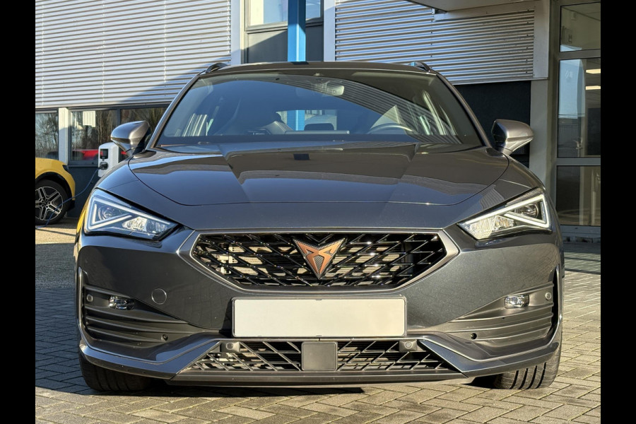 CUPRA Leon Sportstourer 1.4 e-Hybrid Business 204pk PHEV | Achteruitrijcamera | Winterset! | Side-Assist | Navigatie | Climate control |  Stoel- & Stuurverwarming | 18" lichtmetalen velgen |
