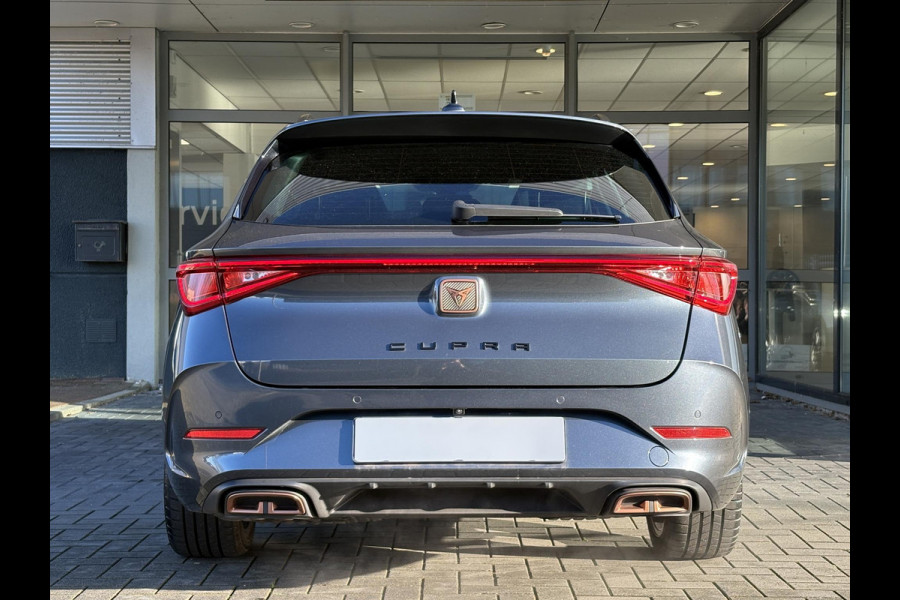 CUPRA Leon Sportstourer 1.4 e-Hybrid Business 204pk PHEV | Achteruitrijcamera | Winterset! | Side-Assist | Navigatie | Climate control |  Stoel- & Stuurverwarming | 18" lichtmetalen velgen |