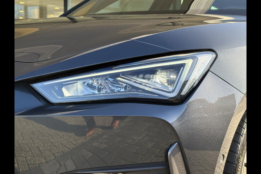 CUPRA Leon Sportstourer 1.4 e-Hybrid Business 204pk PHEV | Achteruitrijcamera | Winterset! | Side-Assist | Navigatie | Climate control |  Stoel- & Stuurverwarming | 18" lichtmetalen velgen |