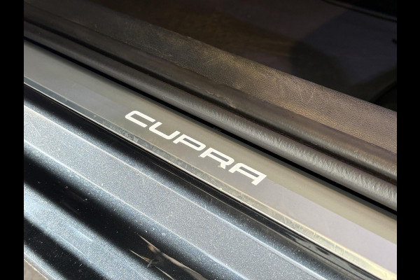 CUPRA Leon Sportstourer 1.4 e-Hybrid Business 204pk PHEV | Achteruitrijcamera | Winterset! | Side-Assist | Navigatie | Climate control |  Stoel- & Stuurverwarming | 18" lichtmetalen velgen |