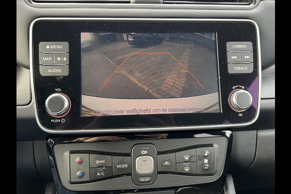 Nissan Leaf Acenta 40 kWh VAN: €15.900,- VOOR: €13.877,- UW EINDEJAARSVOORDEEL: €2.023| CAMERA| CARPLAY/ ANDROID AUTO|  RIJKLAARPRIJS INCL. 12 MND BOVAG GARANTIE|