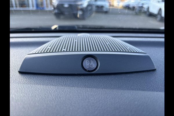 Ford Puma 1.0 EcoBoost Hybrid ST-Line X 125pk | Afneembare Trekhaak | Panoramadak | Winterpack | Driver Assistance Pack |