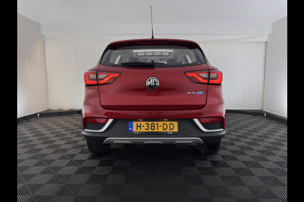 MG ZS EV Luxury 45 kWh [3-Fase] {SOH-100%} Aut. *PANO | LUXURY-LEATHER | CCS-FASTLOADER | KEYLESS | NAVI-FULLMAP | ADAPTIVE-CRUISE | CAMERA | HEATED-SPORTSEATS | CARPLAY | BLINDSPOT | DAB | LANE-ASSIST | PRIVACY-GLASS | 17''ALU*