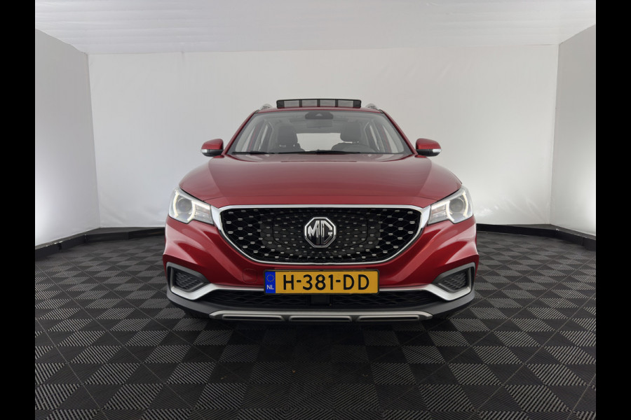 MG ZS EV Luxury 45 kWh [3-Fase] {SOH-100%} Aut. *PANO | LUXURY-LEATHER | CCS-FASTLOADER | KEYLESS | NAVI-FULLMAP | ADAPTIVE-CRUISE | CAMERA | HEATED-SPORTSEATS | CARPLAY | BLINDSPOT | DAB | LANE-ASSIST | PRIVACY-GLASS | 17''ALU*