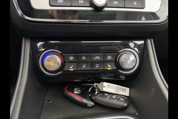 MG ZS EV Luxury 45 kWh [3-Fase] {SOH-100%} Aut. *PANO | LUXURY-LEATHER | CCS-FASTLOADER | KEYLESS | NAVI-FULLMAP | ADAPTIVE-CRUISE | CAMERA | HEATED-SPORTSEATS | CARPLAY | BLINDSPOT | DAB | LANE-ASSIST | PRIVACY-GLASS | 17''ALU*