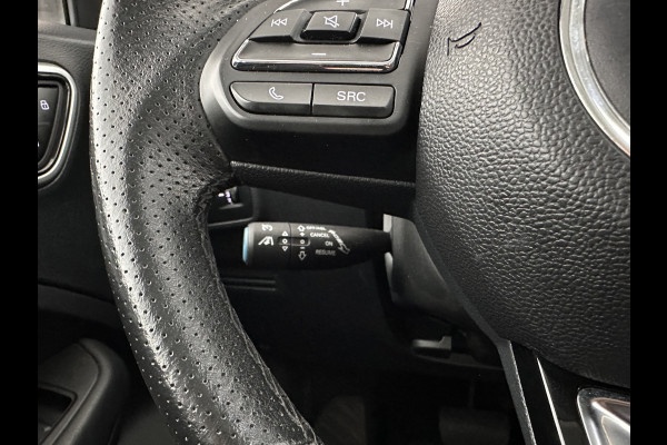 MG ZS EV Luxury 45 kWh [3-Fase] {SOH-100%} Aut. *PANO | LUXURY-LEATHER | CCS-FASTLOADER | KEYLESS | NAVI-FULLMAP | ADAPTIVE-CRUISE | CAMERA | HEATED-SPORTSEATS | CARPLAY | BLINDSPOT | DAB | LANE-ASSIST | PRIVACY-GLASS | 17''ALU*