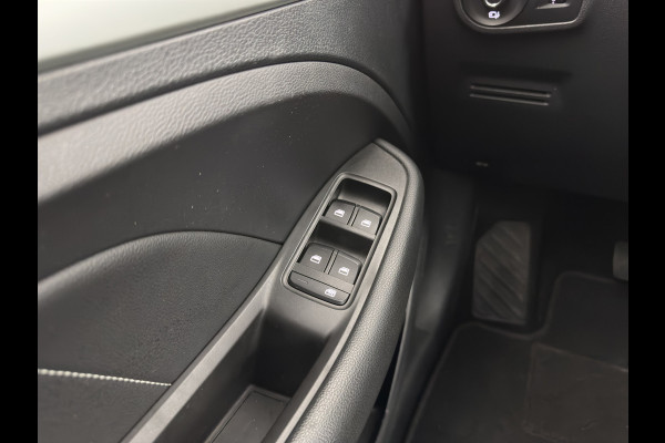 MG ZS EV Luxury 45 kWh [3-Fase] {SOH-100%} Aut. *PANO | LUXURY-LEATHER | CCS-FASTLOADER | KEYLESS | NAVI-FULLMAP | ADAPTIVE-CRUISE | CAMERA | HEATED-SPORTSEATS | CARPLAY | BLINDSPOT | DAB | LANE-ASSIST | PRIVACY-GLASS | 17''ALU*