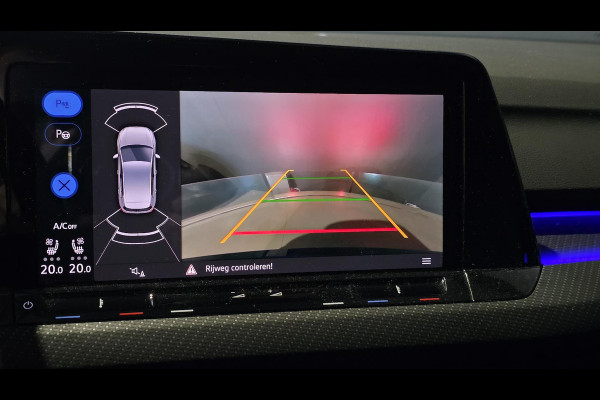 Volkswagen Golf 2.0 TSI R 4Motion | Akrapovic | Pano | Leder | IQ Light | Hud | H&K