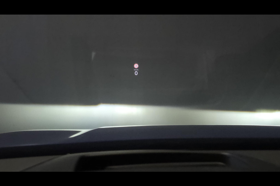 Volkswagen Golf 2.0 TSI R 4Motion | Akrapovic | Pano | Leder | IQ Light | Hud | H&K