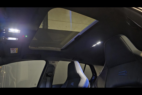 Volkswagen Golf 2.0 TSI R 4Motion | Akrapovic | Pano | Leder | IQ Light | Hud | H&K