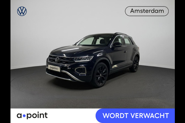 Volkswagen T-Roc 1.5 TSI Life 150 pk Automaat (DSG) | Navigatie | Trekhaak (afneembaar) | Parkeersensoren (Park assist) | Achteruitrijcamera | Stoelverwarming |