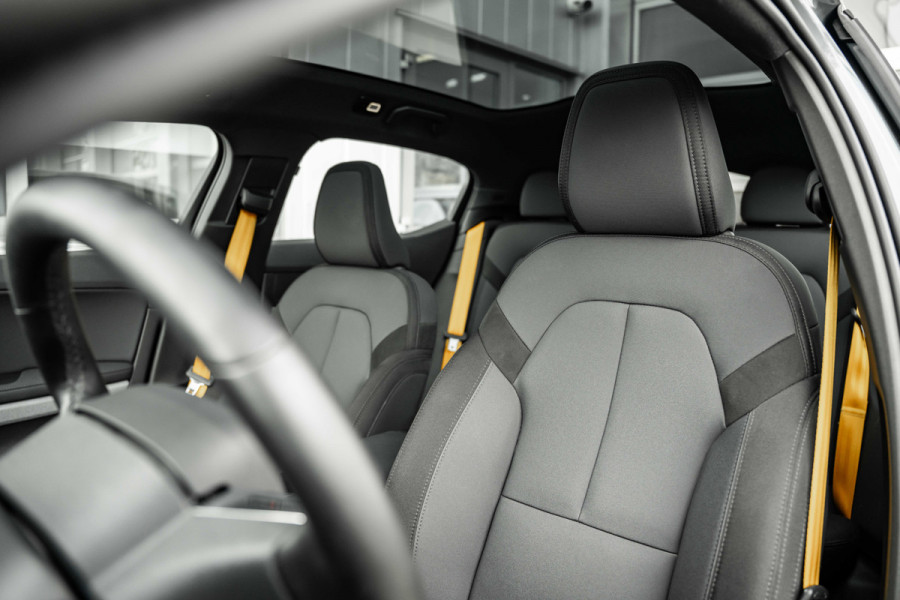 Polestar 2 Long Range Dual Motor Launch Edition 78kWh | Pano