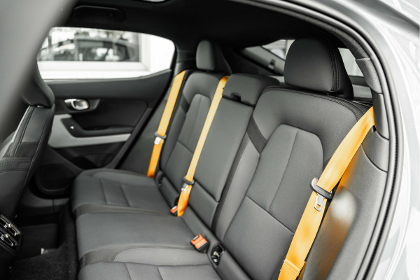 Polestar 2 Long Range Dual Motor Launch Edition 78kWh | Pano