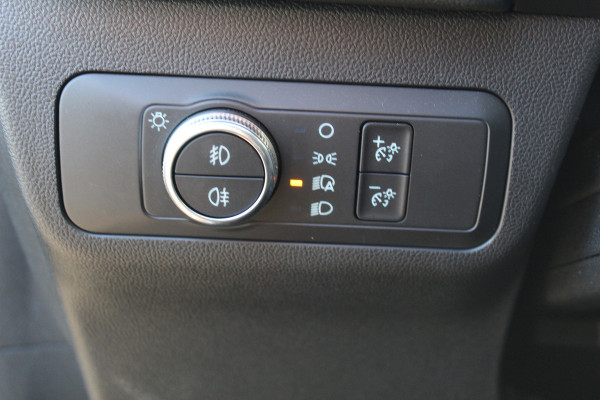 Ford Kuga 1.5 EcoBoost ST-Line X , 150pk , 1800kg Trekgewicht Climate control , Navigatie , Trekhaak , Cruise control , Bleutooth