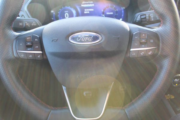 Ford Kuga 1.5 EcoBoost ST-Line X , 150pk , 1800kg Trekgewicht Climate control , Navigatie , Trekhaak , Cruise control , Bleutooth