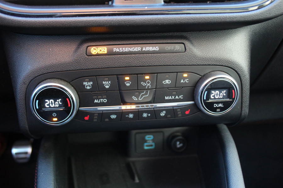 Ford Kuga 1.5 EcoBoost ST-Line X , 150pk , 1800kg Trekgewicht Climate control , Navigatie , Trekhaak , Cruise control , Bleutooth