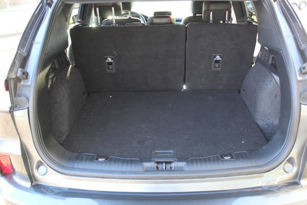 Ford Kuga 1.5 EcoBoost ST-Line X , 150pk , 1800kg Trekgewicht Climate control , Navigatie , Trekhaak , Cruise control , Bleutooth