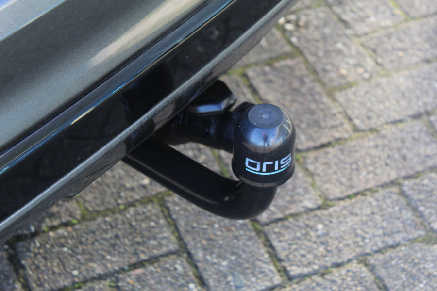 Ford Kuga 1.5 EcoBoost ST-Line X , 150pk , 1800kg Trekgewicht Climate control , Navigatie , Trekhaak , Cruise control , Bleutooth