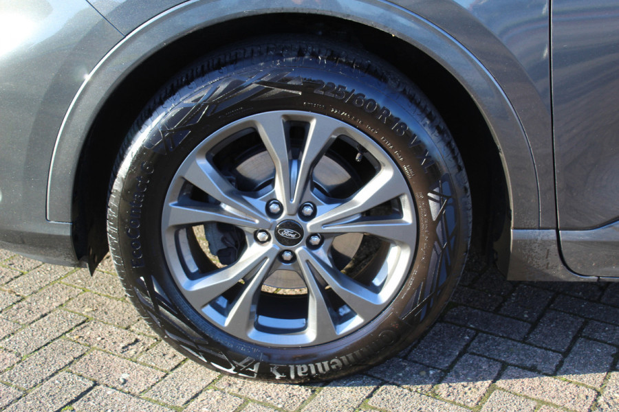 Ford Kuga 1.5 EcoBoost ST-Line X , 150pk , 1800kg Trekgewicht Climate control , Navigatie , Trekhaak , Cruise control , Bleutooth