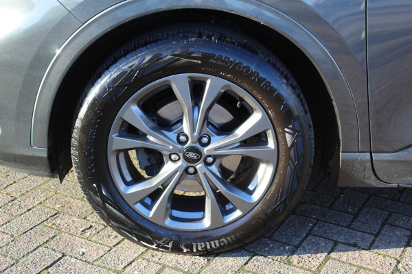 Ford Kuga 1.5 EcoBoost ST-Line X , 150pk , 1800kg Trekgewicht Climate control , Navigatie , Trekhaak , Cruise control , Bleutooth