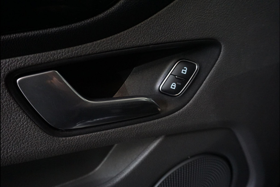 Ford Transit Custom 320 2.0 TDCI L2H1 170PK Sport Dubbele Cabine Aut. Airco ACC Bluetooth Navi Trekhaak