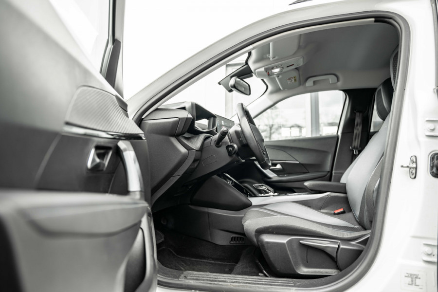 Peugeot e-2008 EV Allure 50 kWh