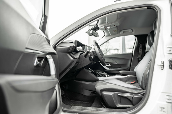 Peugeot e-2008 EV Allure 50 kWh