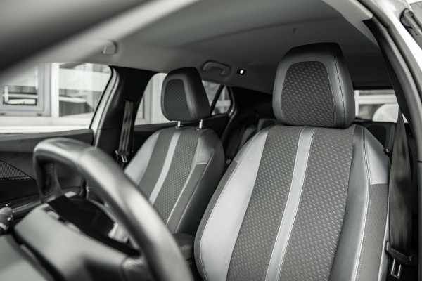 Peugeot e-2008 EV Allure 50 kWh