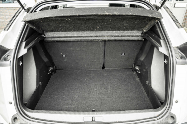 Peugeot e-2008 EV Allure 50 kWh