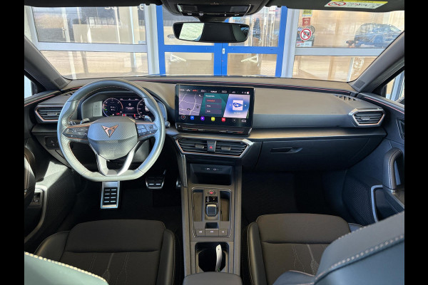 CUPRA Leon Sportstourer 1.4 e-Hybrid Business 204pk PHEV | Achteruitrijcamera | Winterset! | Side-Assist | Navigatie | Climate control |  Stoel- & Stuurverwarming | 18" lichtmetalen velgen |