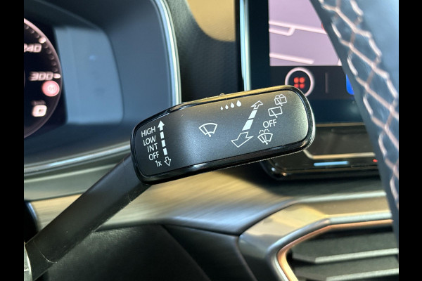 CUPRA Leon Sportstourer 1.4 e-Hybrid Business 204pk PHEV | Achteruitrijcamera | Winterset! | Side-Assist | Navigatie | Climate control |  Stoel- & Stuurverwarming | 18" lichtmetalen velgen |
