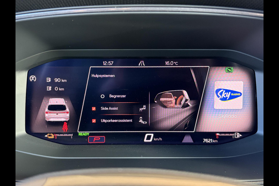 CUPRA Leon Sportstourer 1.4 e-Hybrid Business 204pk PHEV | Achteruitrijcamera | Winterset! | Side-Assist | Navigatie | Climate control |  Stoel- & Stuurverwarming | 18" lichtmetalen velgen |