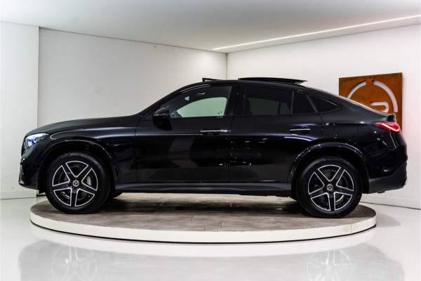 Mercedes-Benz GLC Coupé 400e 4MATIC AMG 381PK | Pano | Burmester | Sfeer | Carbon | Trekhaak | BOMVOL!