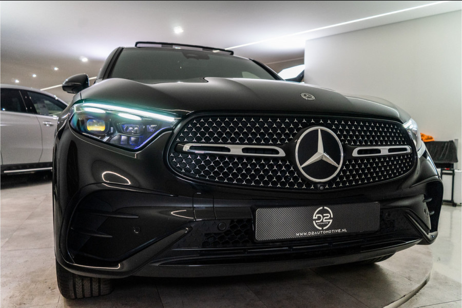 Mercedes-Benz GLC Coupé 400e 4MATIC AMG 381PK | Pano | Burmester | Sfeer | Carbon | Trekhaak | BOMVOL!