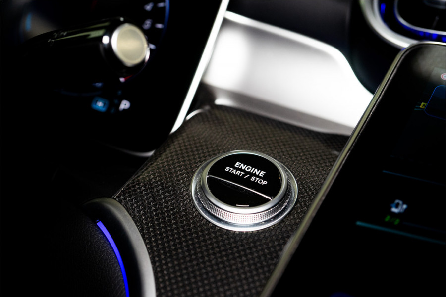 Mercedes-Benz GLC Coupé 400e 4MATIC AMG 381PK | Pano | Burmester | Sfeer | Carbon | Trekhaak | BOMVOL!