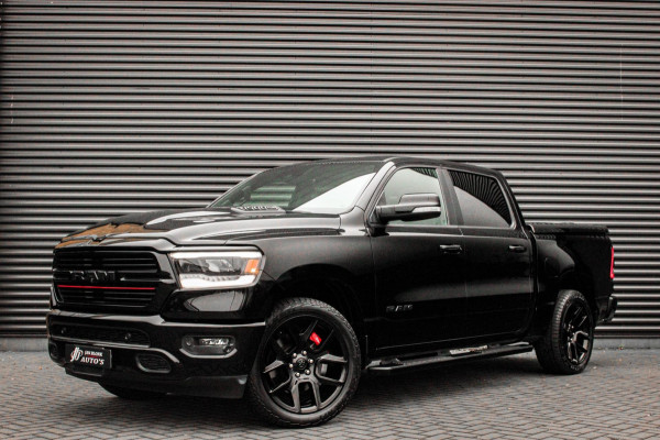 Dodge Ram 5.7 V8 HEMI 1500 BLACK EDITION / 100DKM / DIRECT RIJDEN / APPLE CARPLAY / 22 INCH / FULL BLACK / RED-LINE / SPORT / PANO