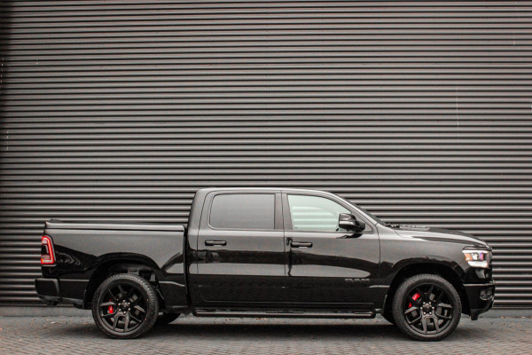 Dodge Ram 5.7 V8 HEMI 1500 BLACK EDITION / 100DKM / DIRECT RIJDEN / APPLE CARPLAY / 22 INCH / FULL BLACK / RED-LINE / SPORT / PANO