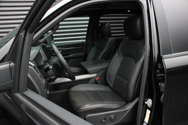 Dodge Ram 5.7 V8 HEMI 1500 BLACK EDITION / 100DKM / DIRECT RIJDEN / APPLE CARPLAY / 22 INCH / FULL BLACK / RED-LINE / SPORT / PANO
