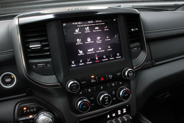 Dodge Ram 5.7 V8 HEMI 1500 BLACK EDITION / 100DKM / DIRECT RIJDEN / APPLE CARPLAY / 22 INCH / FULL BLACK / RED-LINE / SPORT / PANO
