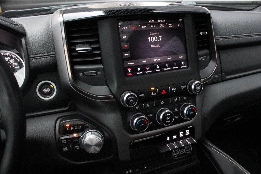 Dodge Ram 5.7 V8 HEMI 1500 BLACK EDITION / 100DKM / DIRECT RIJDEN / APPLE CARPLAY / 22 INCH / FULL BLACK / RED-LINE / SPORT / PANO