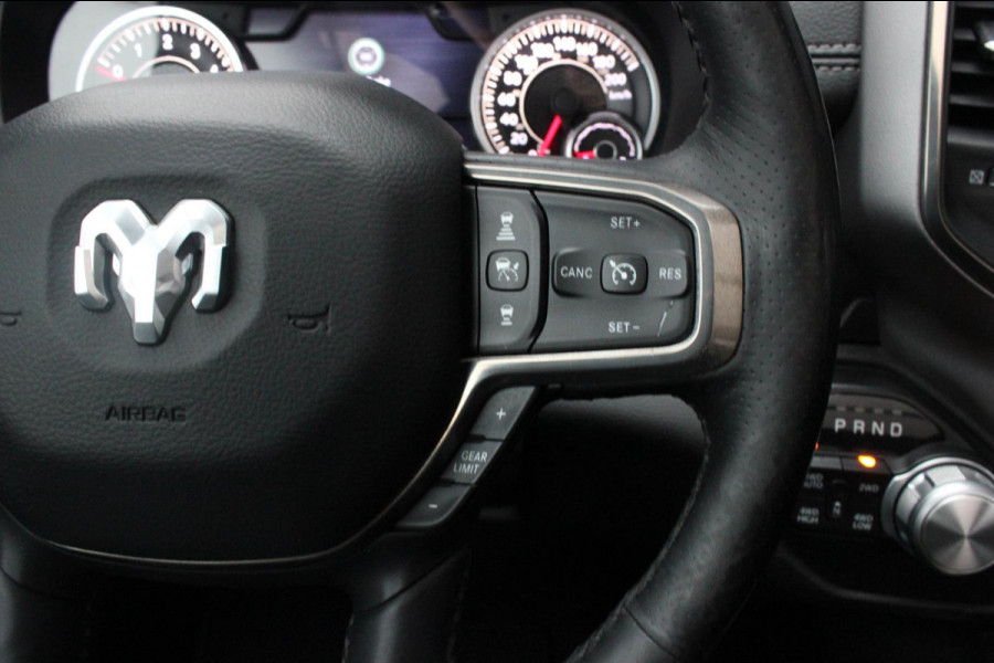 Dodge Ram 5.7 V8 HEMI 1500 BLACK EDITION / 100DKM / DIRECT RIJDEN / APPLE CARPLAY / 22 INCH / FULL BLACK / RED-LINE / SPORT / PANO