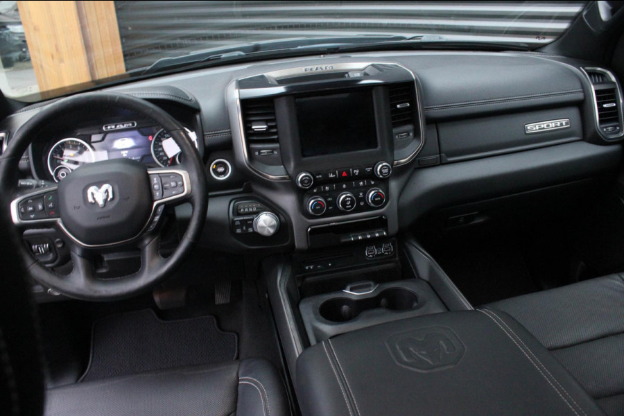 Dodge Ram 5.7 V8 HEMI 1500 BLACK EDITION / 100DKM / DIRECT RIJDEN / APPLE CARPLAY / 22 INCH / FULL BLACK / RED-LINE / SPORT / PANO