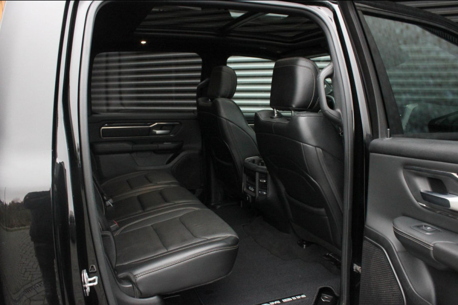Dodge Ram 5.7 V8 HEMI 1500 BLACK EDITION / 100DKM / DIRECT RIJDEN / APPLE CARPLAY / 22 INCH / FULL BLACK / RED-LINE / SPORT / PANO